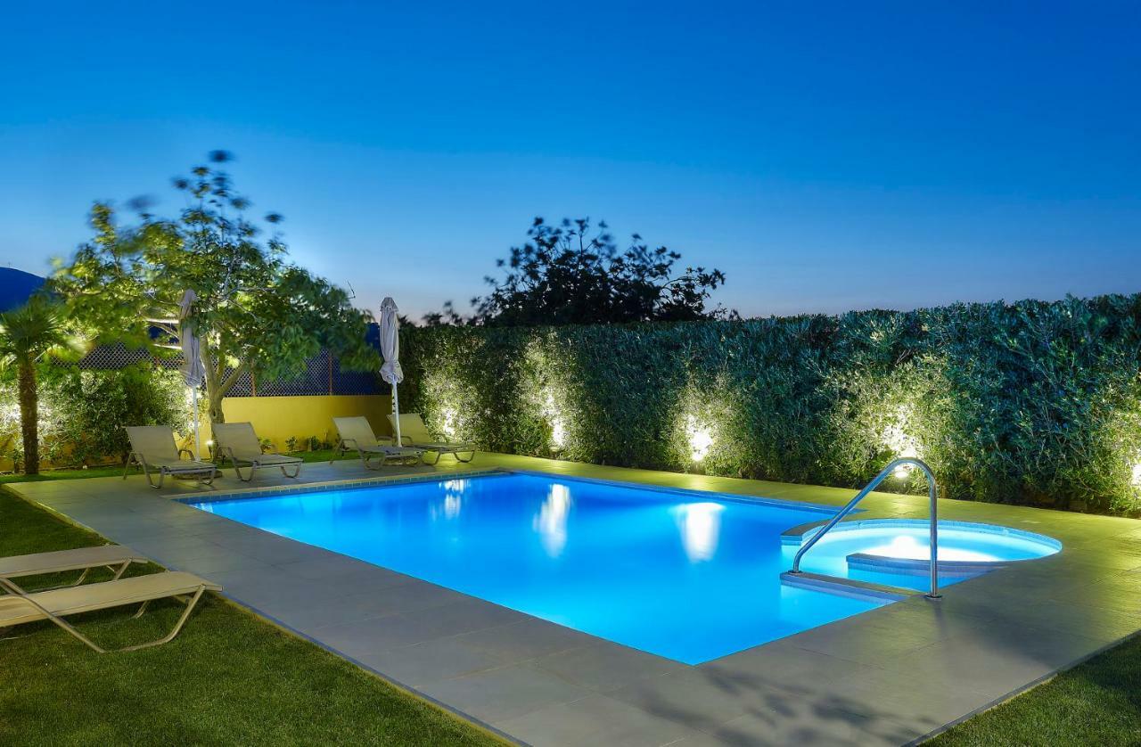 Castello Villa Daphnes - Private Pool & Whirlpool Dhafnes Bagian luar foto
